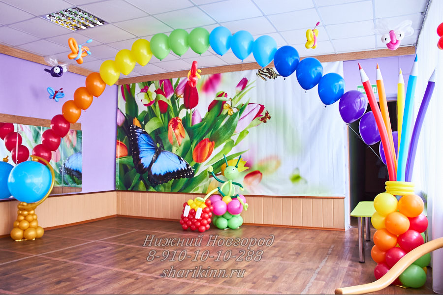 Красивое оформление выпускного зала воздушными шарами